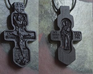 Крестик из эбена, Троица, Николай Чудотворец.