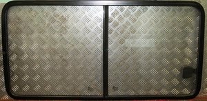 Окно УАЗ-452 в салонную дверь с раздвижными стеклами