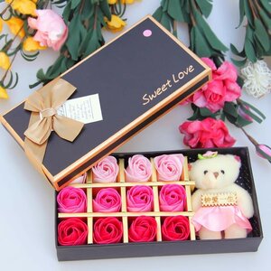 Подарочный набор из мыльных роз с мишкой, розовый