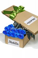 11 синих роз в подарочной коробке. New!