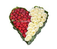 Сердце из 19 белых роз Леонардо 